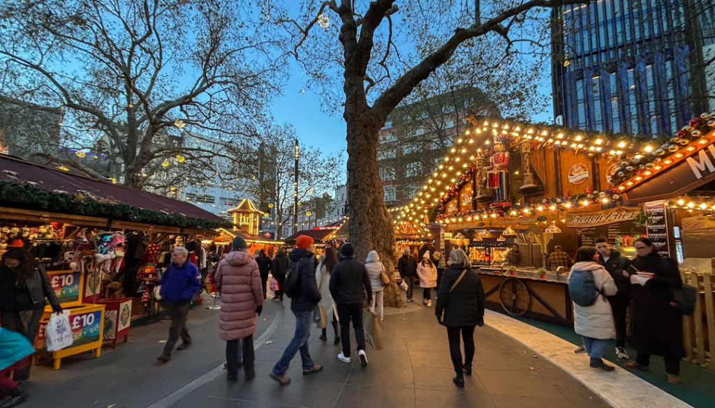 Marché de Noël à Leicester Square à Londres