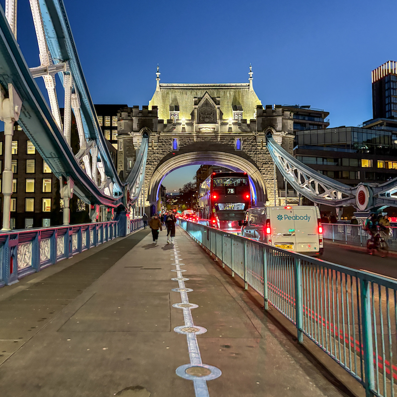 Ligne bleue pour continuer la visite de Tower Bridge à Londres