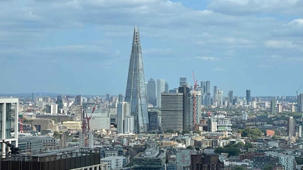 Vue sur The Shard depuis la grande roue de Londres, London Eye