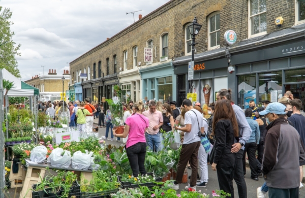 Le marché aux fleurs de Columbia Road dans le quartier de Shoreditch à Londres