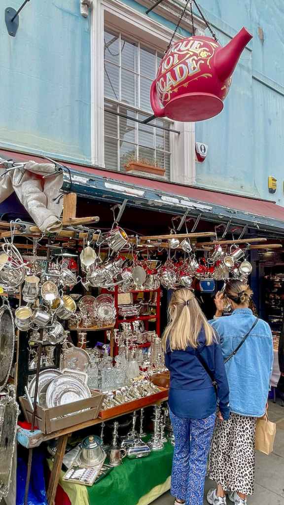 Marché antiquaire à Notting Hill