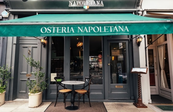 Restaurant napolitain situé dans le quartier Notting Hill à Londres