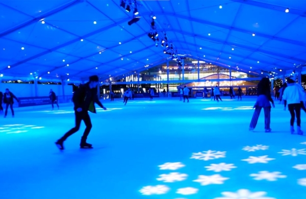 Patinoire à Canary Wharf à Londres