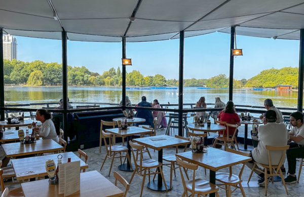 Serpentine Bar et café à Hyde Park à Londres