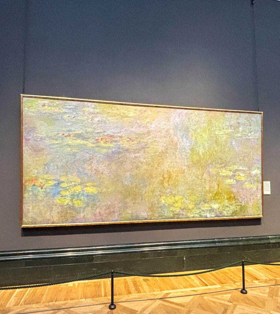 L'un des tableaux de la série des Nymphéas de Monet à la National Gallery à Londres