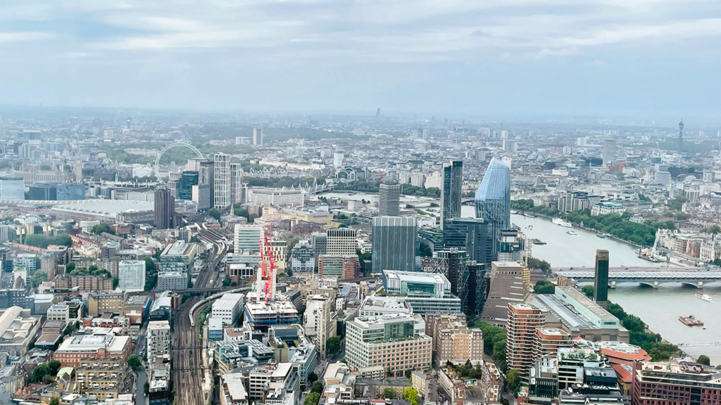 Vue sur la skyline de Londres depuis The Shard