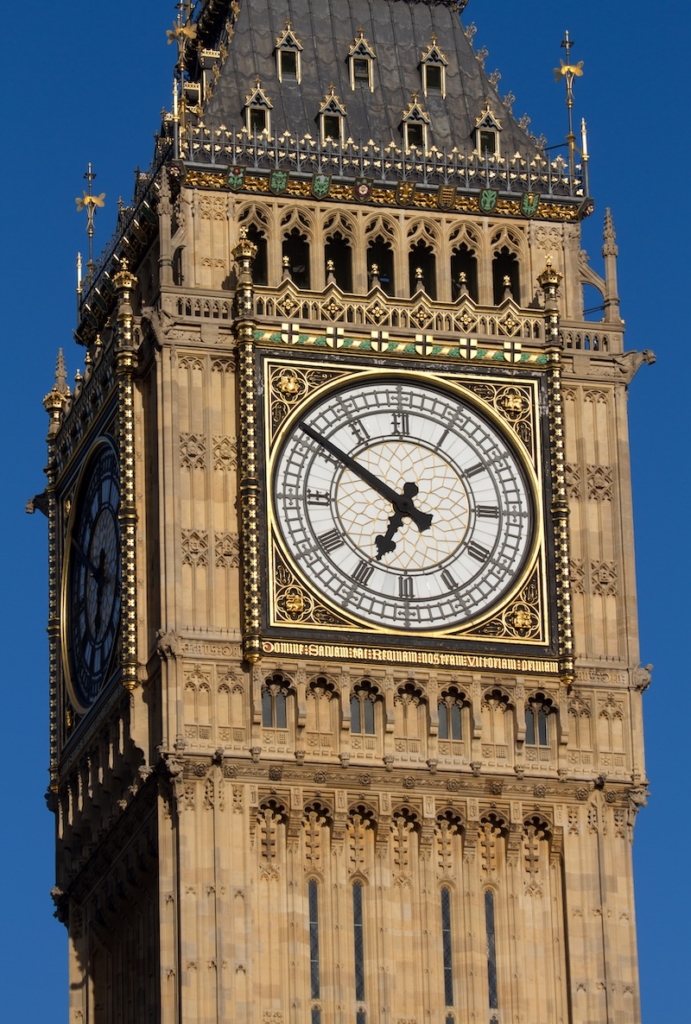 Zoom sur les cadrans de l'horloge de Big Ben